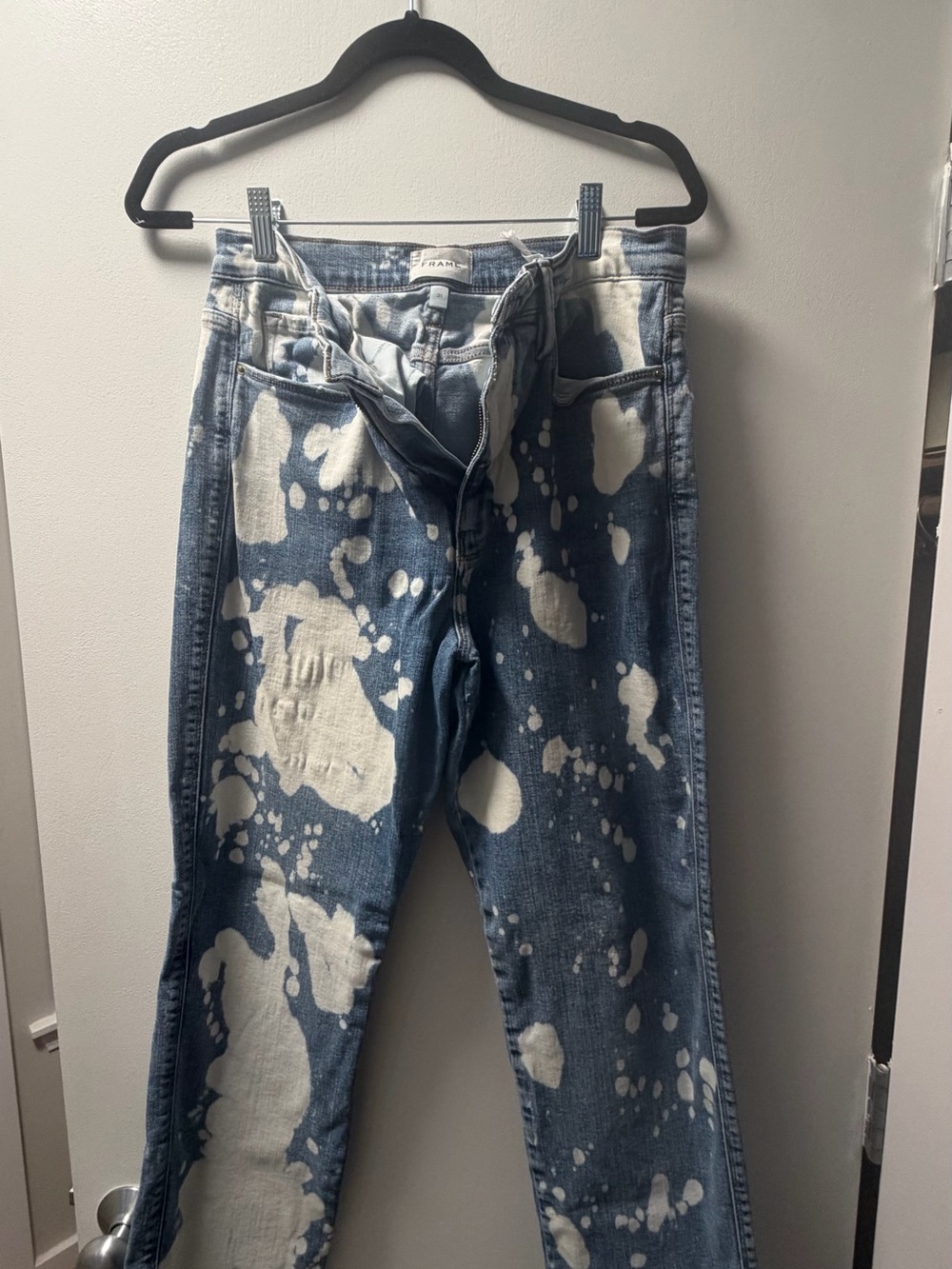 Frame Denim Blue and White Bleach-Splatter Straight Leg Jeans